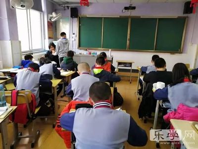 全面开展贴心校内托管服务，解家长后顾之忧